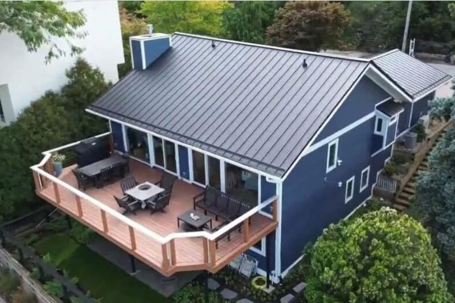 Casa de luxo vendida em 2025 em 2930 Lake Shore Drive Long Beach, Indiana, uma das casas mais caras vendidas no noroeste de Indiana.