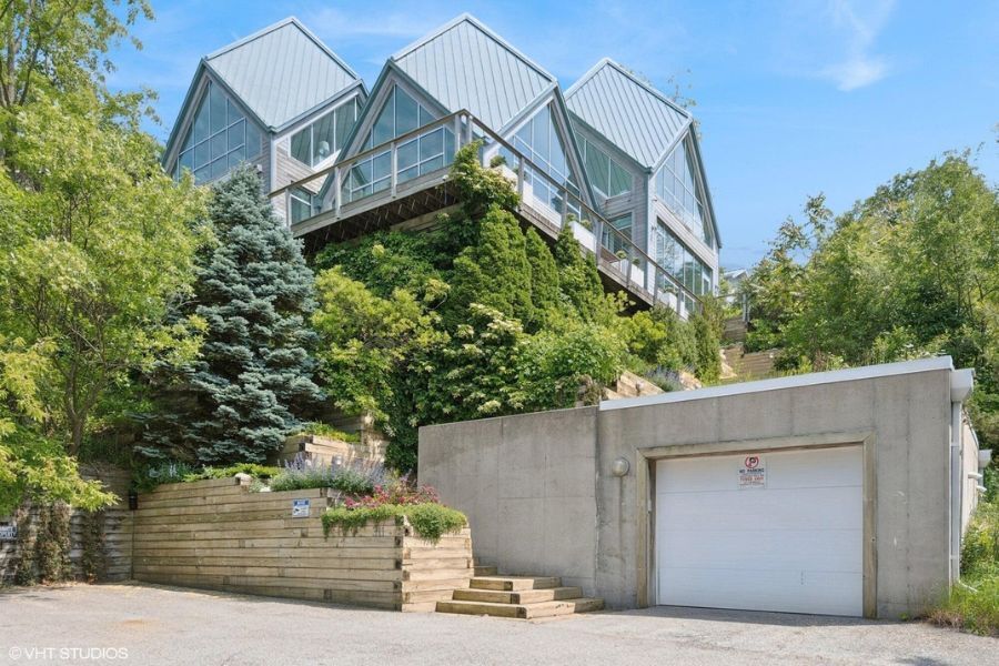 Casa de luxo vendida em 2025 em 311 Duneland Drive Porter, Indiana, uma das casas mais caras vendidas no noroeste de Indiana.